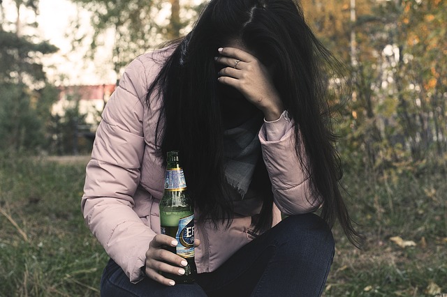 Ośrodek leczenia uzależnień alkoholików. Alkoholizm – jak leczyć? Odtrucie alkoholowe w domu Warszawa