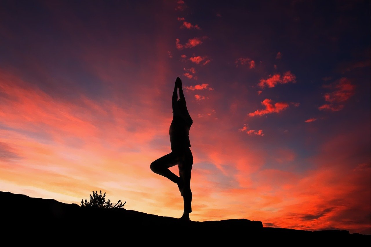 Skąd pochodzi joga i dlaczego warto ćwiczyć?